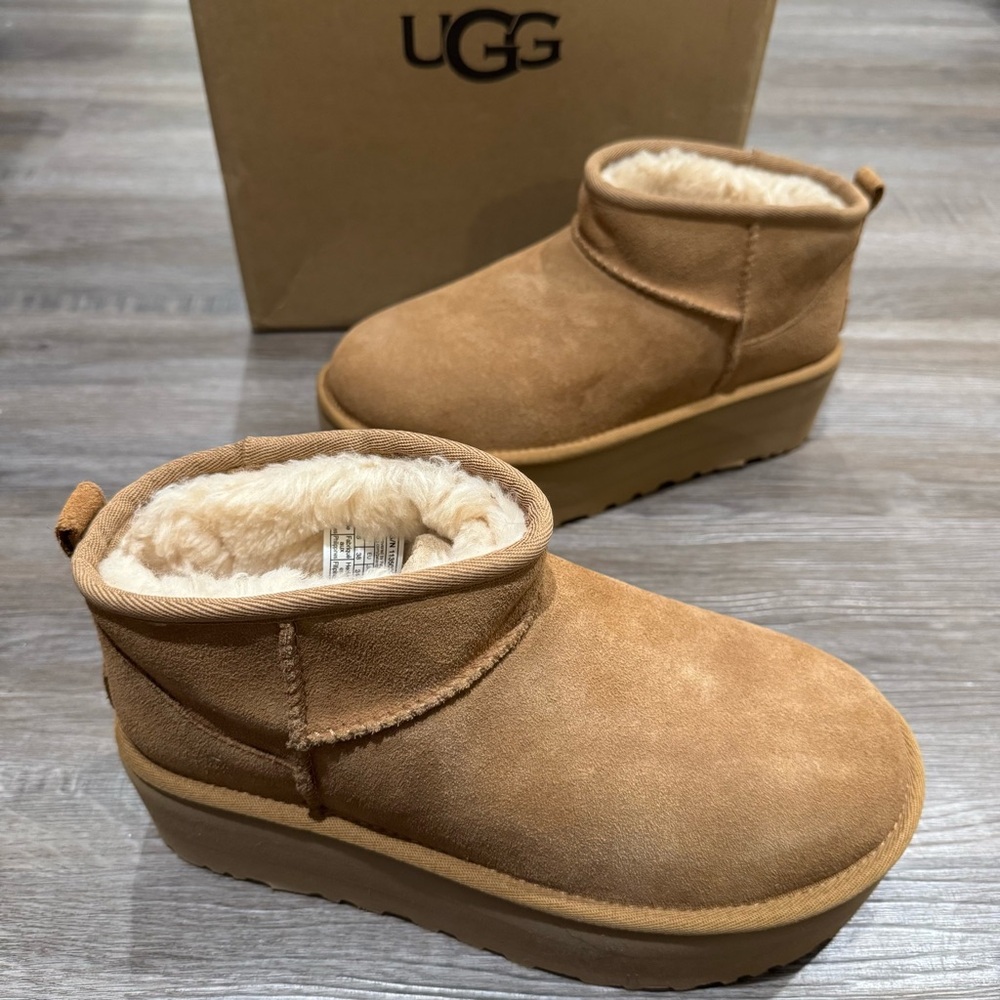 UGG Classic Ultra Mini Platform Boots in Chestnut